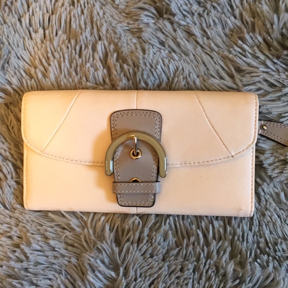 Coach Handbags - Coach white/Grey Leather Envelope Wallet NWT